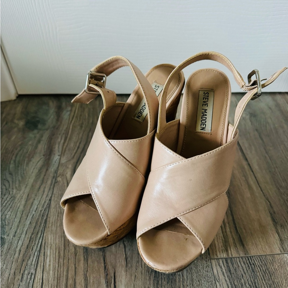 Steve Madden Women's Tan Sandals